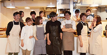 「365日」「ジュウニブンベーカリー」／ウルトラキッチン株式会社 求人