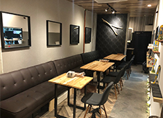 Excelion 株式会社　※飲食事業部採用本部 求人 各店舗毎に内装にもこだわり多数！お客様だけでなく、スタッフも楽しんで働ける雰囲気も魅力のひとつ！