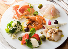 SEASIDE ITALIAN CANTINA（カンティーナ）／株式会社 大戸屋 求人 自社農園で育てられた野菜や水揚げされたばかりの地場の魚介。三浦半島は豊富な食材の宝庫です！