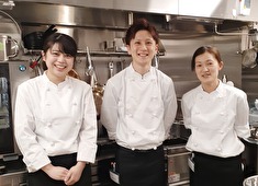 BON BONHEUR (ボンボヌール)／ジェイズ株式会社 求人 何をやるかも大事ですが、誰とやるかも大事ですよね。最高の仲間があなたを待っています。