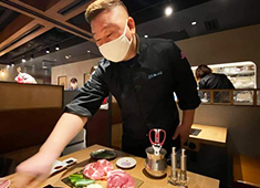 PRETTY PORK FACTORY（プリティーポークファクトリー ）／HSK Enterprise Ltd. 求人 困ったことがあれば、すぐに質問ができる…そんな雰囲気の中、『笑顔』で働ける環境です！