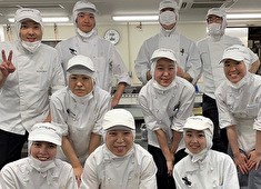 PH PARIS JAPON株式会社 求人 お互いに助け合いながら日々の営業を行う、笑顔で溢れたアトリエです！