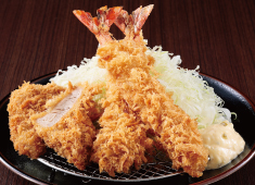 とんかつはまや／株式会社 駿河屋本舗 求人 季節に合わせた商品もご用意しています。海老ひれかつ定食1250円。