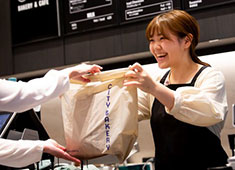【株式会社フォンス】THE CITY BAKERY 名古屋（仮） 求人 ▲今後も新店オープン予定のあるブランドで、一緒にに成長していきましょう！