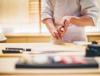 鮨ふくなが　※新店開業準備室 求人 板場デビューを目指す、若手寿司職人にもチャンスが多数！“握り”も積極的にお教えします。