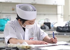 回転寿司　独楽寿司 求人 未経験者、女性寿司職人、寿司職人を目指したい方ならどなたでも大歓迎です！