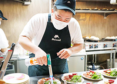 HANAMOEGI（花もえぎ）／株式会社Mogu-UP 求人 1品に集中し働ける環境だからこそ、慌てることなく、落ち着いて働ける好環境！