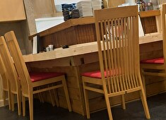 能登料理 のとだらぼち 求人 他では扱えない様な鮮度・品質の食材を用いて、確かな逸品をオープンキッチン（カウンター）にて提供中！