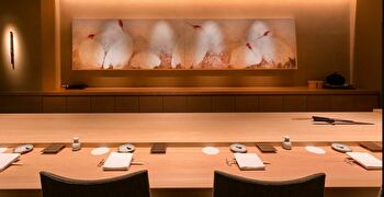 麻布十番 秦野よしき／立ち喰い 鮨となり 求人
