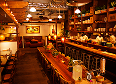 HANAO CAFÉ（ハナオ カフェ） 求人 非日常を感じることができる空間を演出。カジュアルでアットホームな雰囲気もハワイアンカフェならではです！