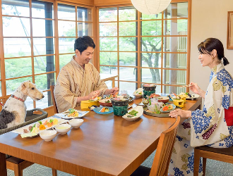 大江戸温泉物語わんわんリゾート 矢田屋松濤園／大江戸温泉物語グループ