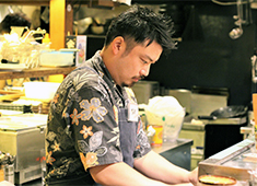 成吉思男（JINGISMAN）／株式会社ベイシックス 求人 売れる料理・売れるドリンク・売れる接客にとことんこだわっている当社では、繁盛店の全てが学べますよ！