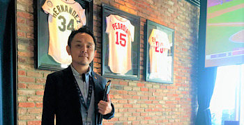 MLB cafe FUKUOKA 求人