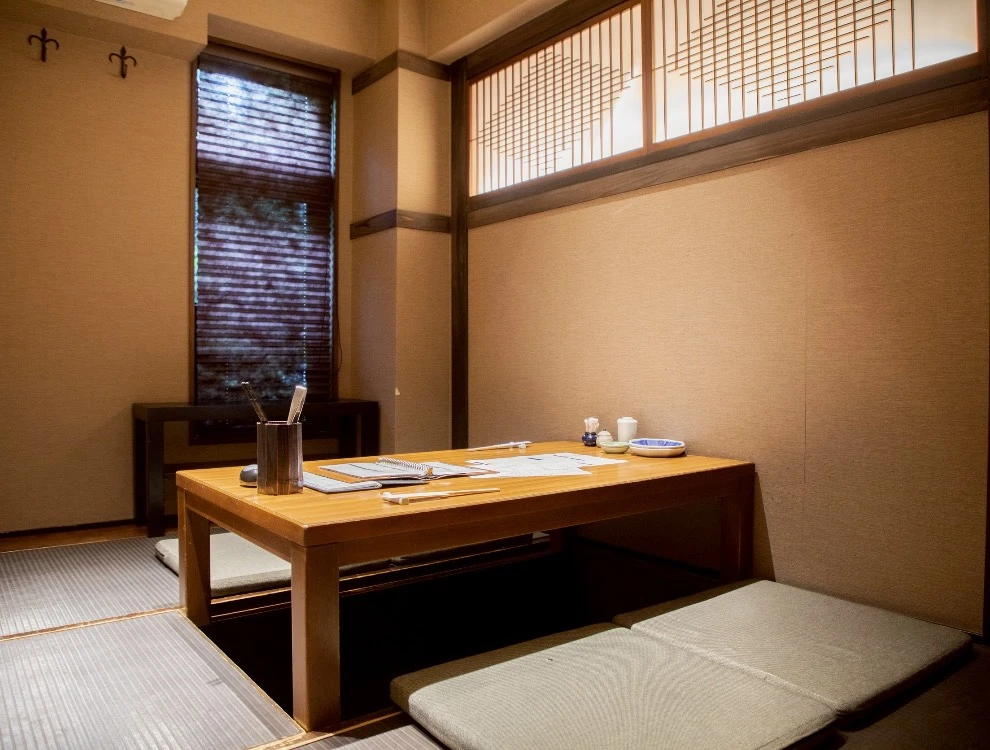 柳町 一刻堂／株式会社一刻堂 求人 落ち着いた店内。大人向けのアッパークラスの居酒屋です。