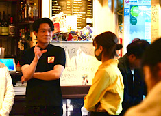 Gaetano Group 求人 薬院店で博多店スタッフの今後のドリンク、ワイン関係の情報共有。