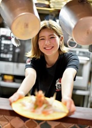 「すし酒場さしす 天神店」 求人