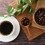 コーヒーを飲むと夜眠れなくなるって本当？逆に眠くなることもあるの？