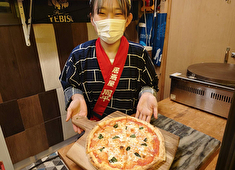 【周平 本店】 【五橋のチキン野郎！周平】 【Hey！周平】  【VIVA！周平】 ／有限会社モーリ 求人 当社では現在社員8名のうち、勤続10年が2名、勤続8年が1名と、定着の良さも自慢です！女性も働きやすい会社です！