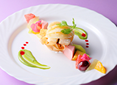 フルーツ&チョコレートパーラ　果実（KASANE）／食卓.Lab株式会社 求人 フルーツやスイーツ盛りだくさんで写真映え抜群