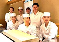 すし 宮川 求人 店主は何でも相談できる温厚な人柄も魅力です。最高の仲間があなたを待っています！