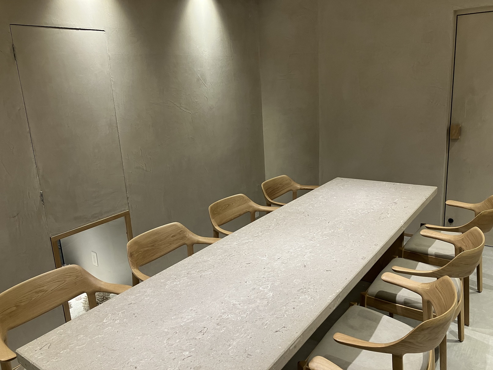 鮨にえばな／サンマルコ食品株式会社 求人 ＜お店について＞ 完全予約制・お任せコースのみでご案内予定！衛生・食品管理・清潔感も大切しております。