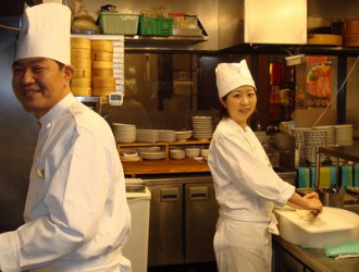 「紅虎餃子房」ほか、中華ブランド／際コーポレーション 株式会社 求人