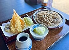 株式会社パラマウント 蕎麦店の経験は不問です。居酒屋や和食店などでの調理経験を軸に、徐々に蕎麦打ち等の技術を身につけていってください。