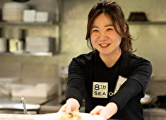 仙台ステーションオイスターバー 求人 女性スタッフ活躍する会社です。
産休育休や介護休暇など、ライフスタイルが変化しても働ける環境を整えています