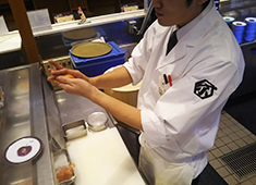 回転鮨 清次郎 仙台泉店／株式会社清次郎 求人 経験者の方はすぐに板場に立てます！今までの経験を活かしてください。