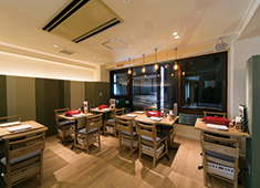 【シュラスコ専門店 和シュラ】【野菜で包む専門店 ベジップ WORLD BBQ 仙台店】／株式会社ダイニングアクト 求人 ベジップの清潔感溢れる店内！