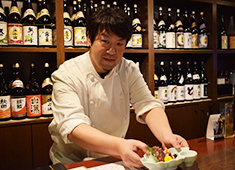 なまはげ 仙台店 求人 料理長は30代！調理未経験からスタートし、料理長として活躍しています。これから料理人として学びたい方も歓迎します！
