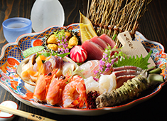 うまいものあり孝太郎 求人 料理人は技術のみでなく、盛り付けの美しさのセンスも問われます。総合的に身に付けていきましょう！
