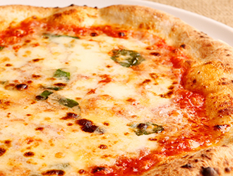 イタリア食堂 クッチーナ／株式会社 イーストン 求人
