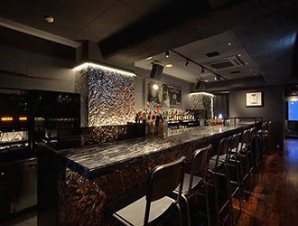  42 BAR （フォーティートゥーバー）／株式会社 イーストン 求人