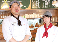 株式会社 オールスパイス 求人 当社は前職が飲食以外のスタッフが多く在籍しています。過去よりも未来へ目を向けることを大切にしています！