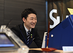 株式会社スーパーホテル 求人 契約期間が決まっているので人生設計がしやすく、ここなら高いモチベーションを維持したまま取り組めそうな気がしました！