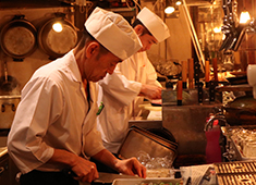 せり草庵／株式会社 栄久産業 求人 ベテラン料理人も多数活躍中！生涯現役を目指す方は是非お会いしましょう。