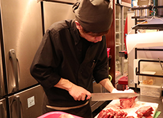 「牛たん焼助」「焼助」「かんのや」／有限会社マイ・プランニング 求人 アルバイトから社員になったスタッフも活躍中。学生やシニア層のアルバイト・パートも歓迎です！