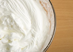 フルーツ&チョコレートパーラー 果実（KASANE）／食卓.Lab株式会社 求人 一流シェフが使用するバターと生クリームを使い奥深さあるスイーツを提供します