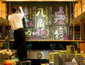 株式会社はなまる 求人 店舗ごとの裁量も大きいので、お店づくりに参加できるチャンスも多数あり！