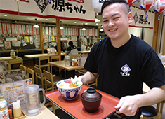 「築地食堂 源ちゃん」／株式会社 サイプレス 求人 お店は首都圏に限らず地方都市にもあり、それぞれの地域で「食の喜び」を伝えています。