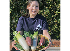 株式会社ヒューマックス／炭火焼専門食処 白銀屋 、他 求人 できる限り手づくりで！千葉県山武の自社ファームで！無農薬の大根を作っています。お店では大根おろしでどうぞ♪
