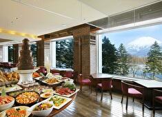 Hilton Niseko Village（ヒルトンニセコビレッジ） 求人 リゾートならではのくつろぎを十分に満喫いただける施設とサービスで皆様をお迎えいたします