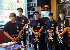 「築地食堂 源ちゃん」「讃岐うどん 伊吹や製麺」／株式会社 サイプレス 求人 お店は首都圏に限らず地方都市にもあり、それぞれの地域で「食の喜び」を伝えています。