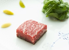 アロマフレスカ名古屋／株式会社アロマフレスカコーポレーション　※飲食事業部総合採用窓口 求人 味だけでなく目でも楽しめる…そんな五感で味わえる一皿を提供しています。