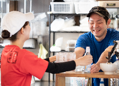 株式会社串カツ田中ホールディングス 求人 店長をはじめ、重要なポジションが多数ございます。チャンスをつかんでください！