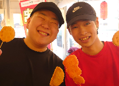 株式会社串カツ田中ホールディングス 求人 過去入社2年以内でマネージャにキャリアアップした先輩もいます。