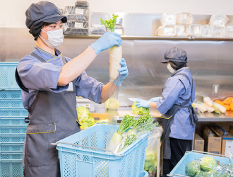 株式会社ドン・キホーテ 求人 新商品開発のための仕入れなども担当。幅広い食の経験を活かせます。