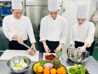 株式会社感動ホテルズ 求人