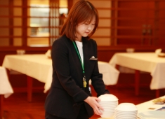 エームサービス株式会社 求人 みなさんの料理のアイデアも形になります。料理人冥利に尽きる環境は間違いありません。